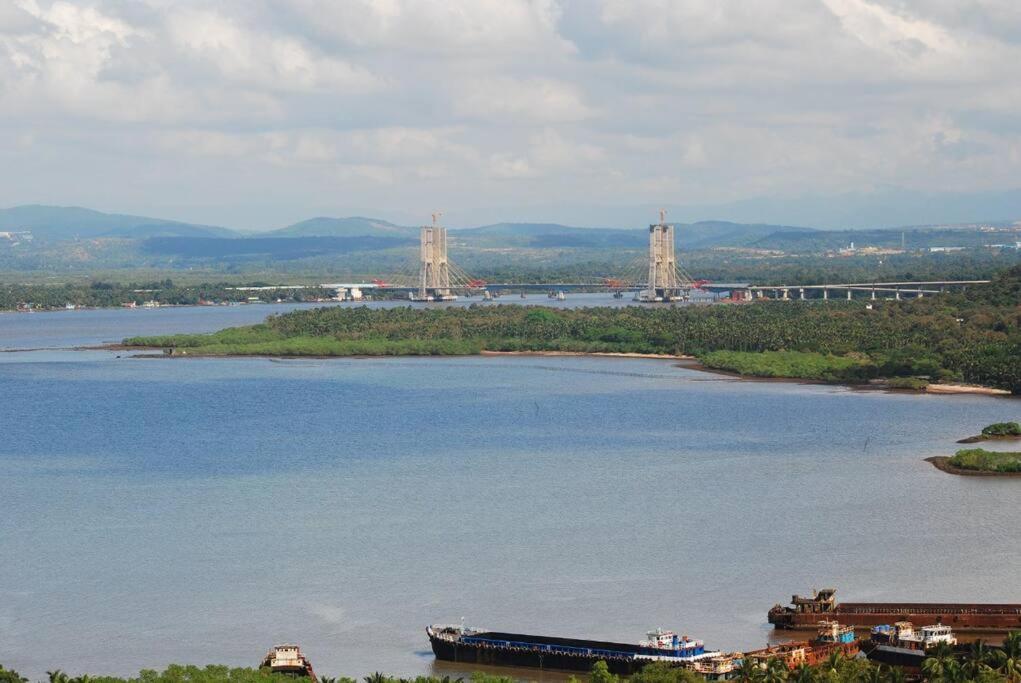 Lovely 2-Bedroom Sea View Serviced Apartment Dabolim Goa Екстериор снимка