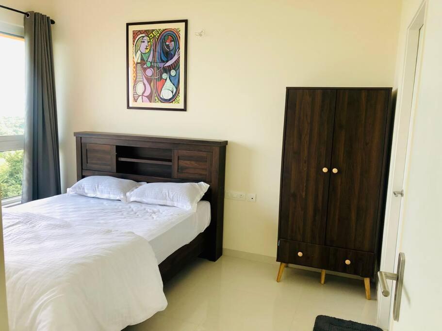 Lovely 2-Bedroom Sea View Serviced Apartment Dabolim Goa Екстериор снимка
